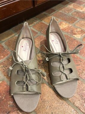 Plenty by Tracy Reese Olive-Taupe Lace-Up Peep Toe Flats